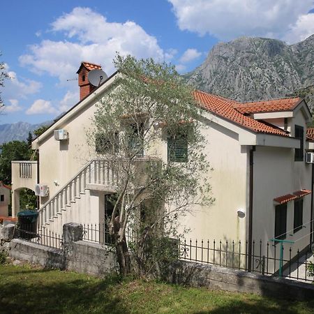 Apartmani Dijana 2 Котор Экстерьер фото